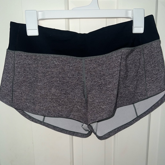 Lululemon Grey Speed Up shorts - Picture 1 of 3